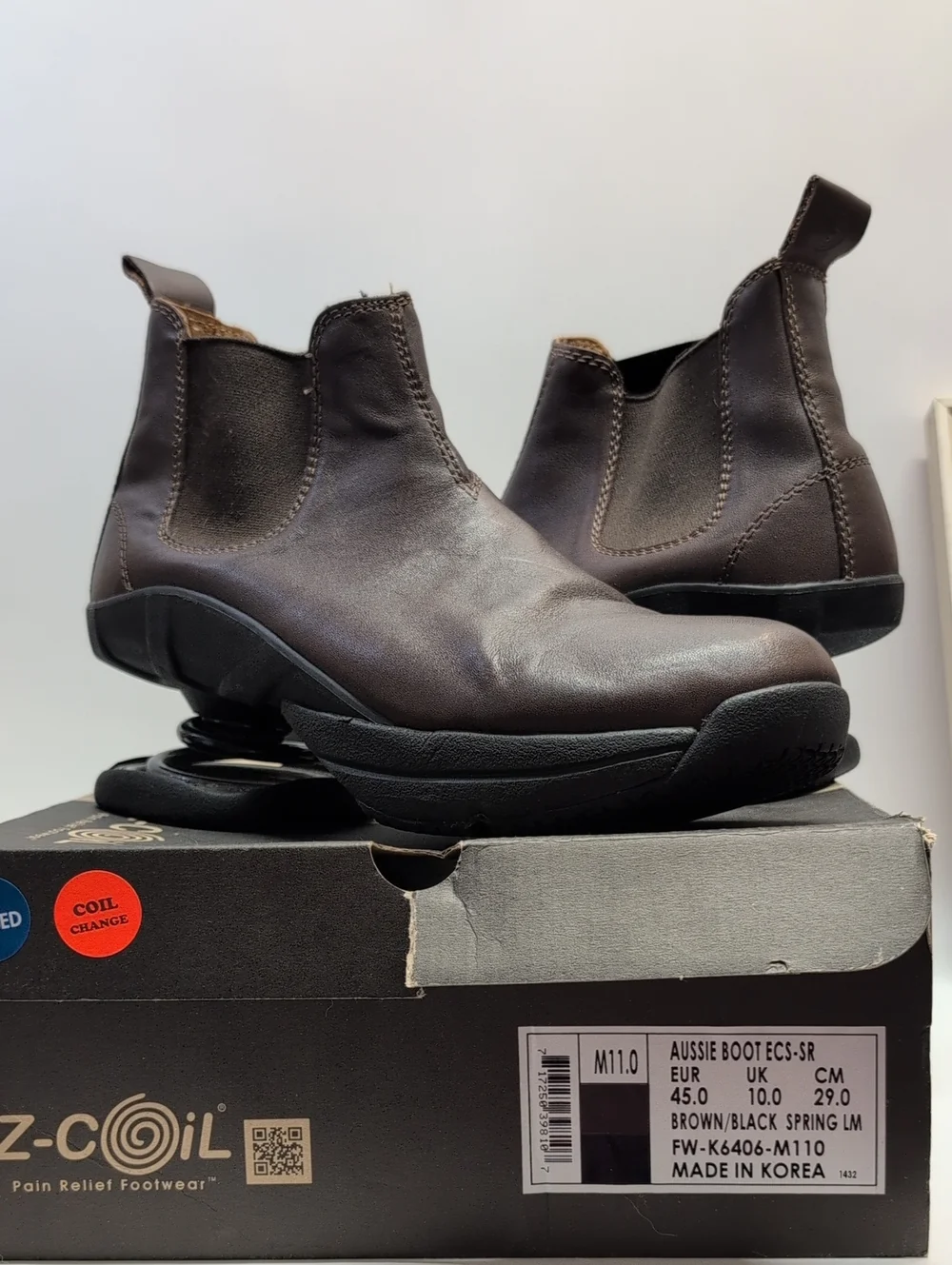 GUC Z-Coil Boots in Brown with Black Sole